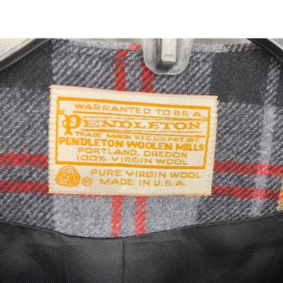 Pendleton Wool Tartan Plaid Cropped Blazer Red Black Size 10 - Picture 6 of 7